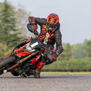 Ducati-Hypermotard-Mono-DWP24-Overview-gallery-906x510-04