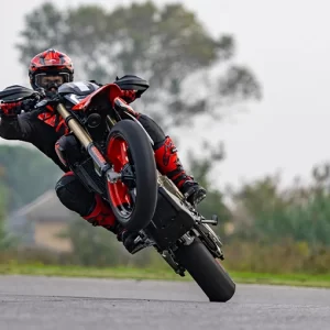 Ducati-Hypermotard-Mono-DWP24-Overview-gallery-906x510-05
