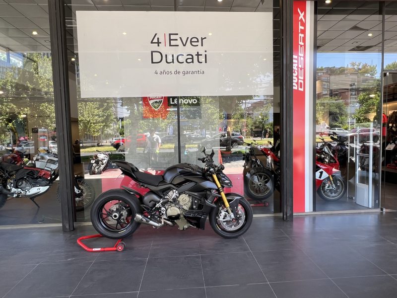 DUCATI STREETFIGHTER V4S