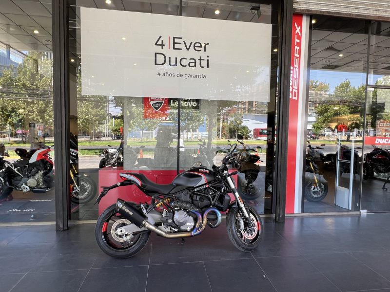 DUCATI     MONSTER   821