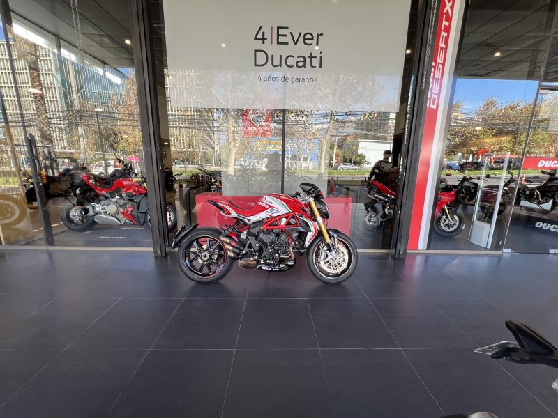 MV AGUSTA DRACSTER800 RC