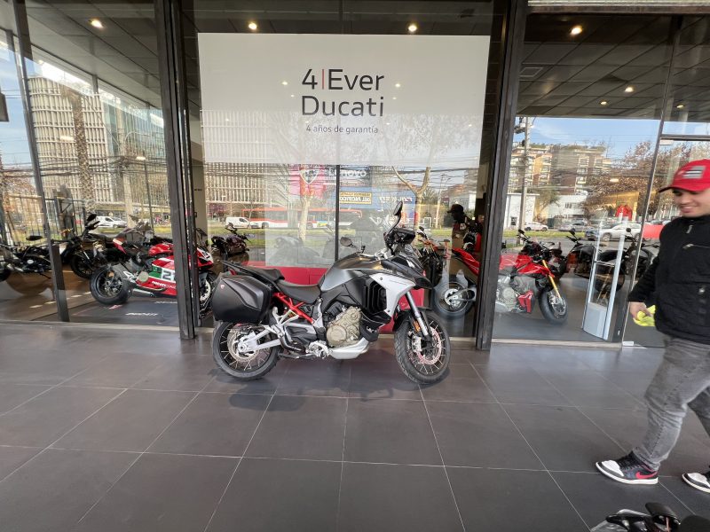 DUCATI    MULTISTRADA V4 S
